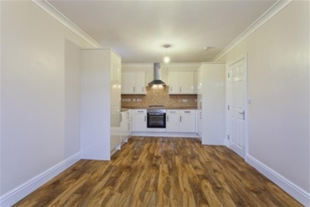  Image of 2 Bedroom Flat to rent at Reading, RG1 6DJ