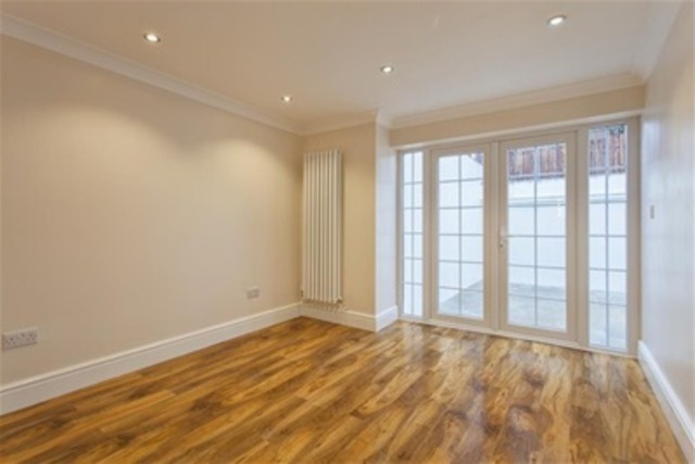  Image of 2 Bedroom Flat to rent at Reading, RG1 6DJ