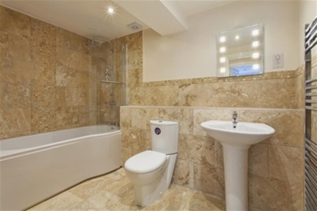  Image of 2 Bedroom Flat to rent at Reading, RG1 6DJ
