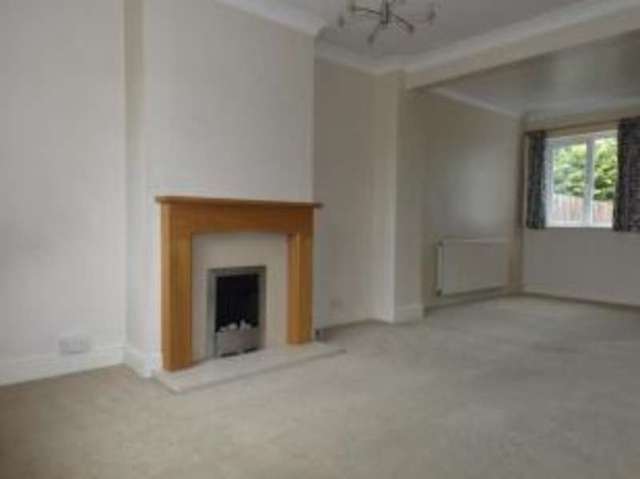  Image of 3 Bedroom Terraced for sale at Reading Berkshire Shinfield, RG2 8TD
