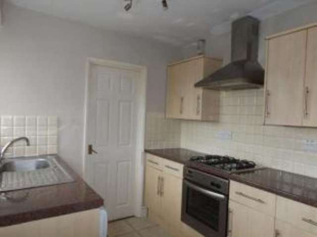  Image of 3 Bedroom Terraced for sale at Reading Berkshire Shinfield, RG2 8TD