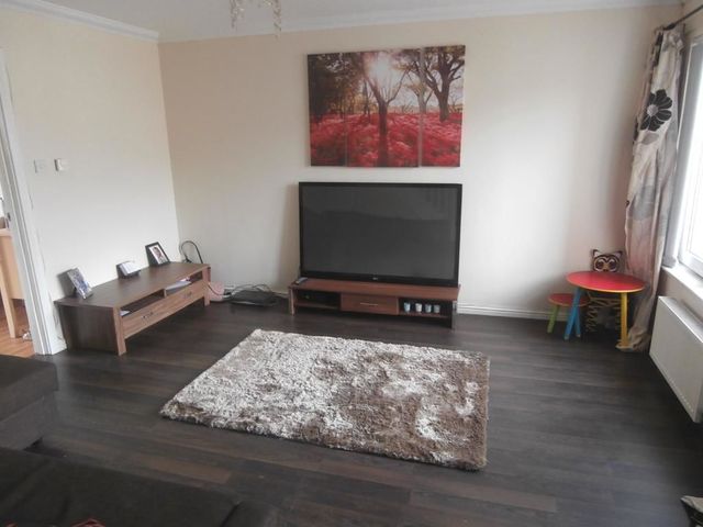  Image of 3 Bedroom Flat to rent at Linlithgow West Lothian West Lothian, EH49 7TJ