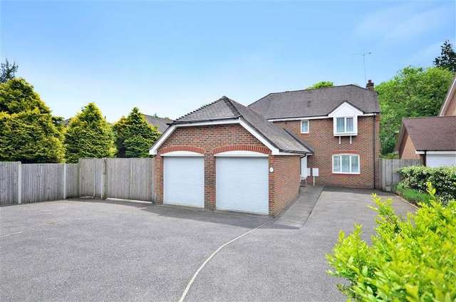  Image of 4 Bedroom Detached for sale at Temple Ewell Dover Dover, CT16 3HW