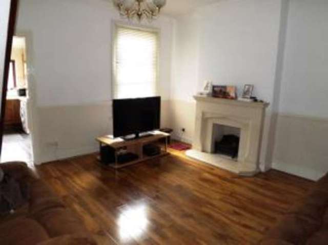  Image of 2 Bedroom Semi-Detached for sale at Romford  Romford, RM1 2RX