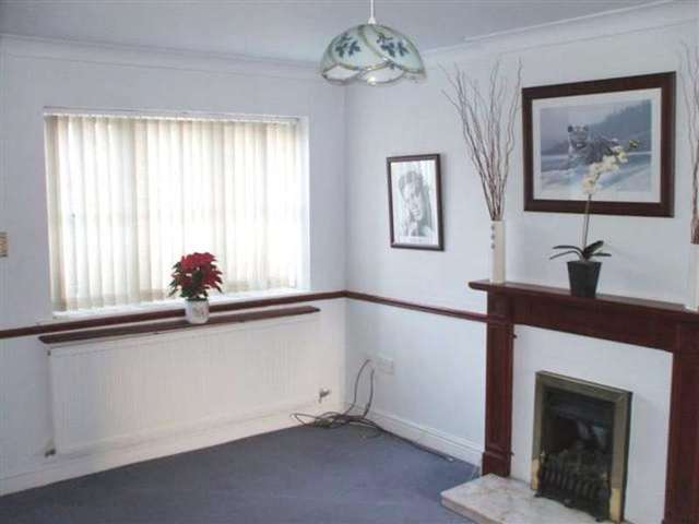  Image of 2 Bedroom Detached to rent at Little Neston, CH64 9WQ