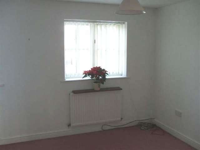  Image of 2 Bedroom Detached to rent at Little Neston, CH64 9WQ
