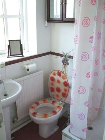  Image of 2 Bedroom Detached to rent at Little Neston, CH64 9WQ