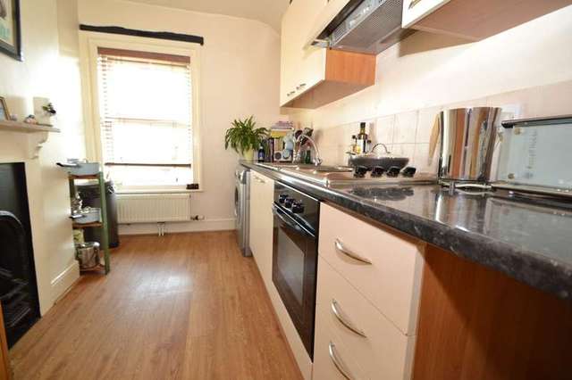  Image of 1 Bedroom Flat to rent at Salisbury, SP2 7BS
