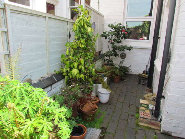  Image of 2 Bedroom Terraced for sale at Worcester Worcestershire Worcester, WR1 3JG