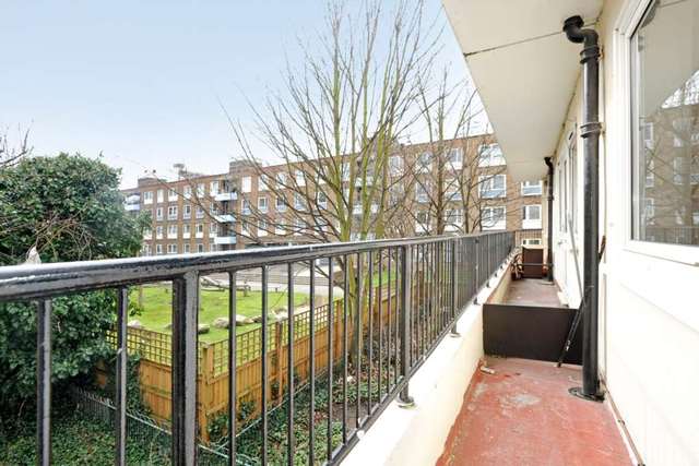  Image of 1 Bedroom Flat to rent at Somerford Grove Estate Stoke Newington London, N16 7TN