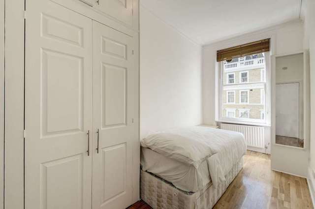  Image of 2 Bedroom Flat to rent at Southwell Gardens South Kensington London, SW7 4SB