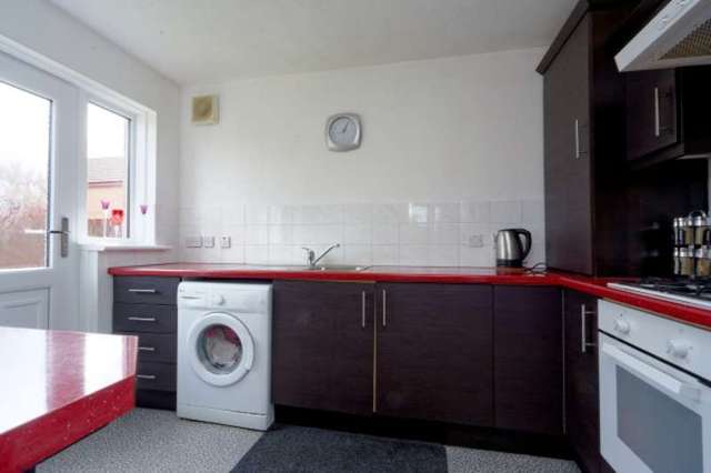  Image of 3 Bedroom Detached Villa for sale at Erskine, PA8 7DT
