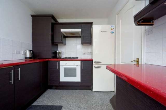  Image of 3 Bedroom Detached Villa for sale at Erskine, PA8 7DT
