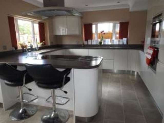  Image of 5 Bedroom Detached for sale at Kidderminster Worcestershire Blakebrook, DY11 6AU
