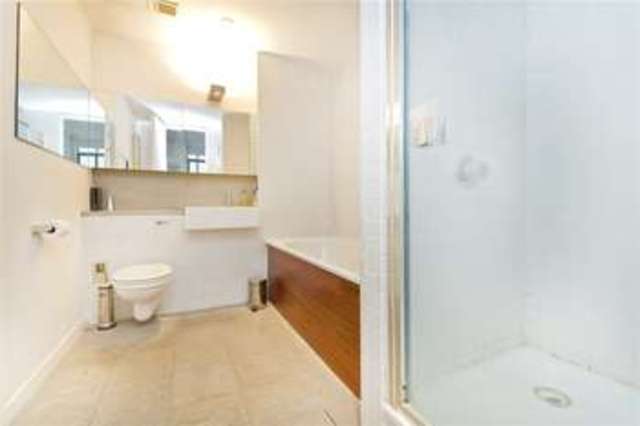  Image of 2 Bedroom Flat to rent at Barbican London Farringdon, EC1M 4BU