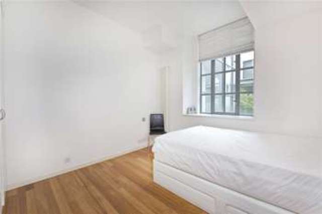  Image of 2 Bedroom Flat to rent at Barbican London Farringdon, EC1M 4BU