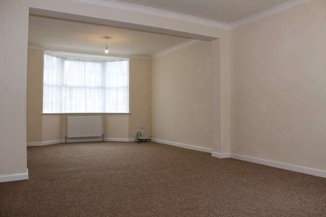  Image of 3 Bedroom Detached to rent at Newmarket Suffolk, CB8 0EN