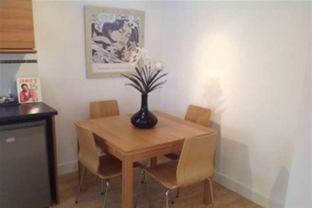  Image of 2 Bedroom Flat to rent at Stalybridge, SK15 3GP