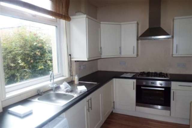  Image of 2 Bedroom Terraced to rent at Bolton, BL3 2PU