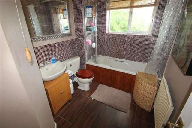  Image of 4 Bedroom Detached for sale at Kesgrave, IP5 2YF