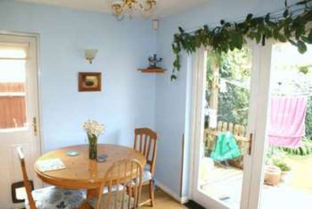  Image of 3 Bedroom Detached for sale at Broad Hinton Twyford Reading, RG10 0XJ