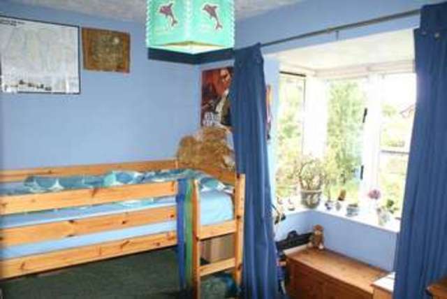  Image of 3 Bedroom Detached for sale at Broad Hinton Twyford Reading, RG10 0XJ