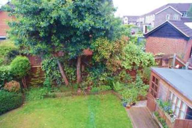  Image of 3 Bedroom Detached for sale at Broad Hinton Twyford Reading, RG10 0XJ
