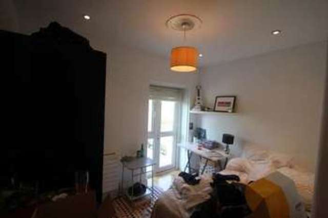  Image of 2 Bedroom Flat to rent at London N8 9NH Hornsey, N8 9NH