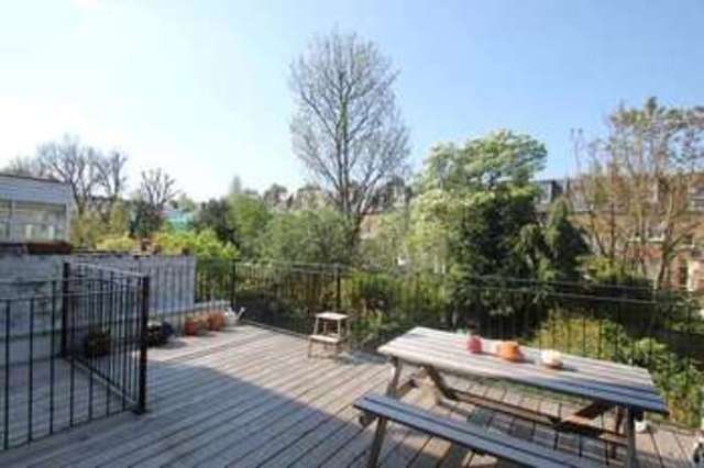  Image of 2 Bedroom Flat to rent at London N8 9NH Hornsey, N8 9NH