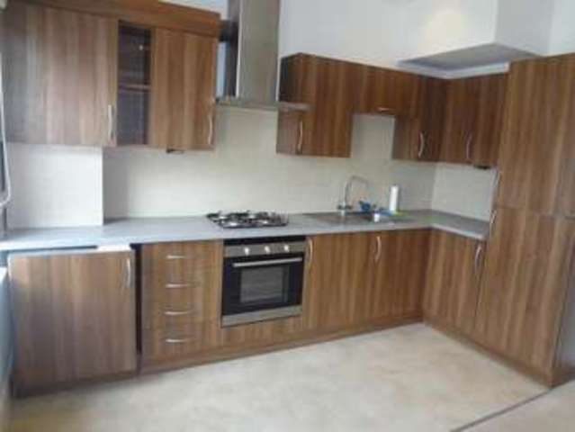  Image of 2 Bedroom Flat to rent at Uxbridge Road Hatch End Pinner, HA5 4JS