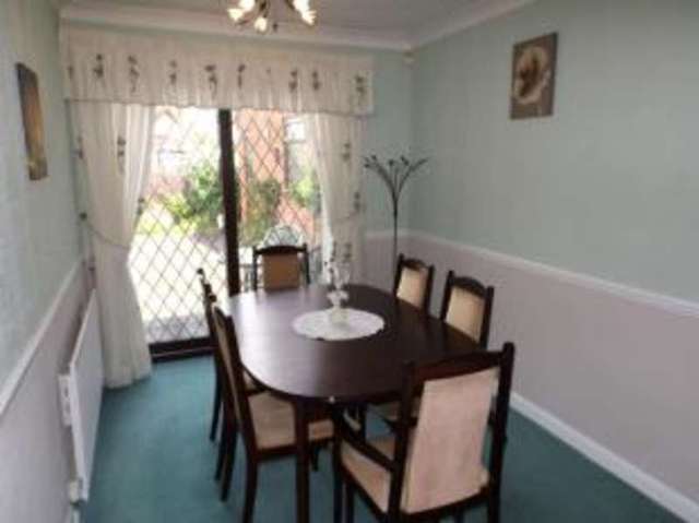  Image of 3 Bedroom Bungalow for sale at Lincoln Lincolnshire Swallow Beck, LN6 0SD