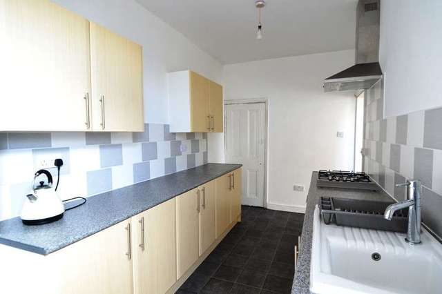  Image of 3 Bedroom End of Terrace to rent at Warren Road Stirchley Birmingham, B30 2NY
