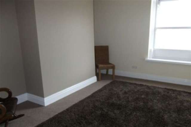  Image of 2 Bedroom Flat to rent at Bury, BL8 2NX