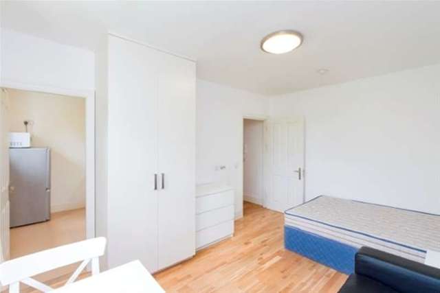  Image of Studio to rent at Windsor Road  Ealing, W5 3UP