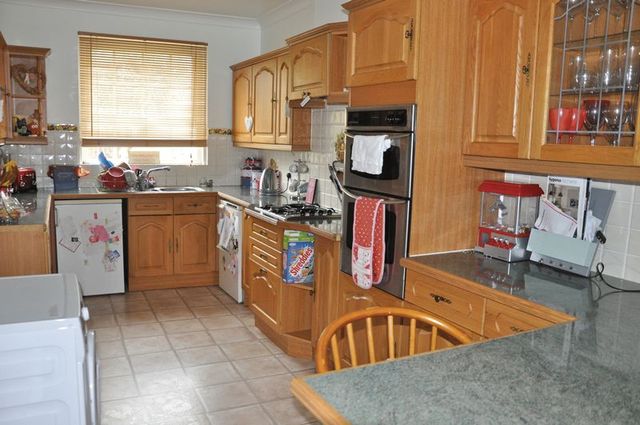  Image of 2 Bedroom Flat for sale at Windsor Square  Exmouth, EX8 1JU
