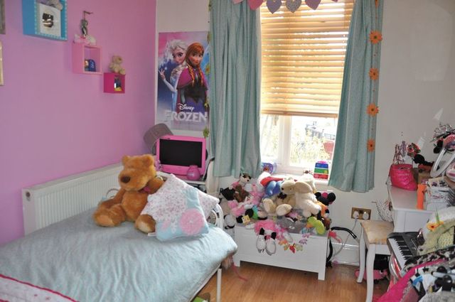  Image of 2 Bedroom Flat for sale at Windsor Square  Exmouth, EX8 1JU