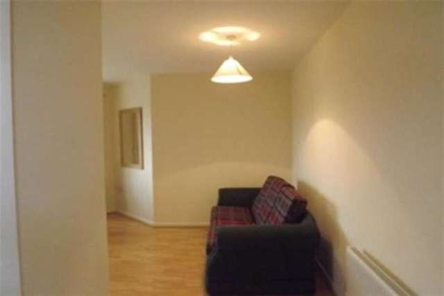  Image of 2 Bedroom Detached to rent at Liverpool, L32 5SU