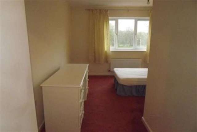  Image of 2 Bedroom Detached to rent at Liverpool, L32 5SU