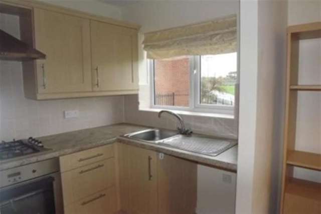  Image of 2 Bedroom Detached to rent at Liverpool, L32 5SU
