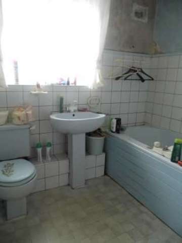  Image of 2 Bedroom Property for sale at Oldham Lancashire Oldham, OL1 4DF