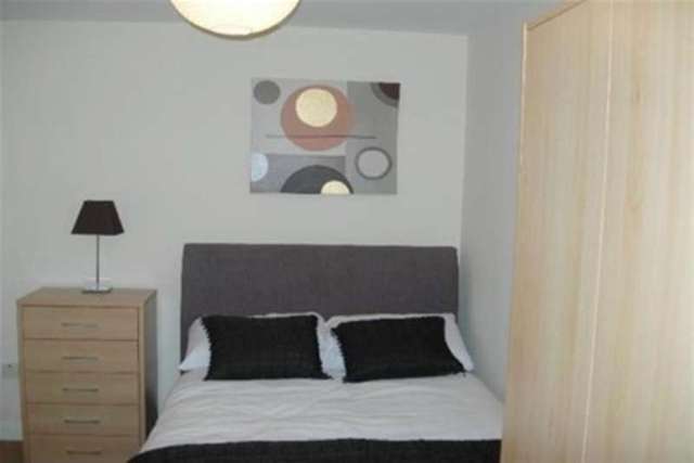  Image of 2 Bedroom Flat to rent at Leeds, LS1 2EX
