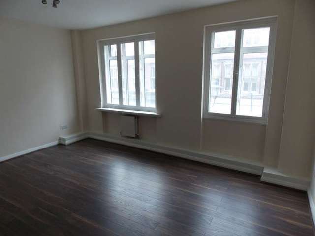 Image of 2 Bedroom Flat to rent at London, NW1 3AA