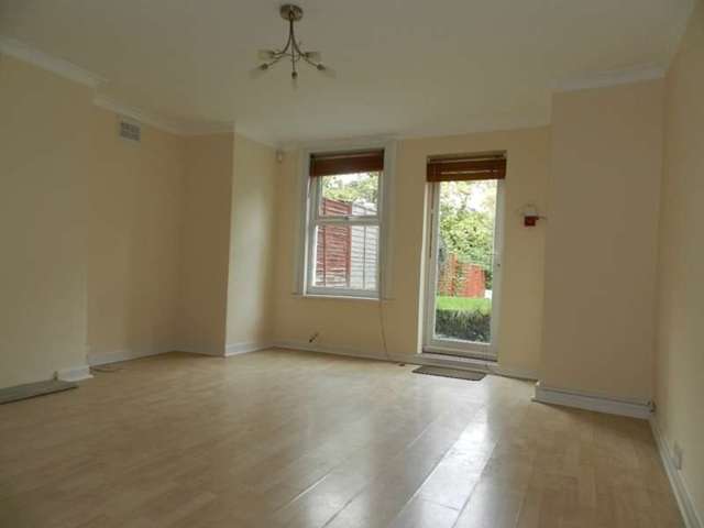  Image of 2 Bedroom Flat for sale at Anerley Road  Bromley, SE20 8EF