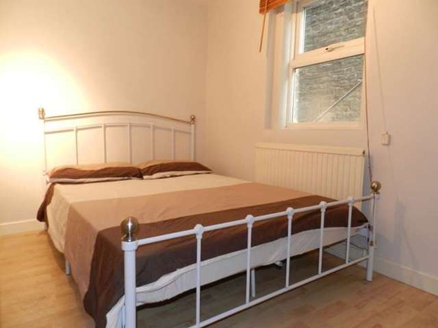 Image of 2 Bedroom Flat for sale at Anerley Road  Bromley, SE20 8EF