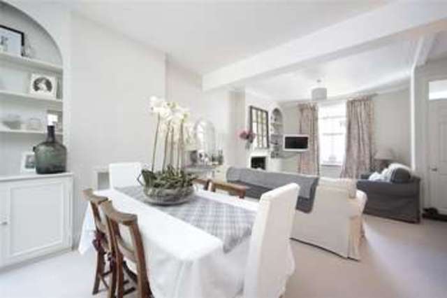  Image of 2 Bedroom Detached to rent at Wandsworth London Wandsworth Town, SW18 1AL