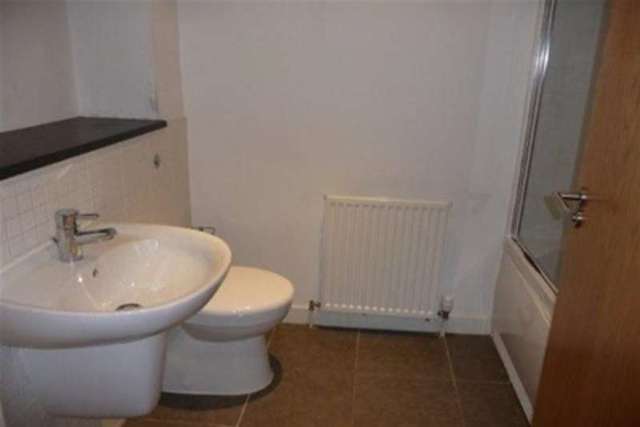  Image of 2 Bedroom Flat to rent at Glasgow, G4 0SZ