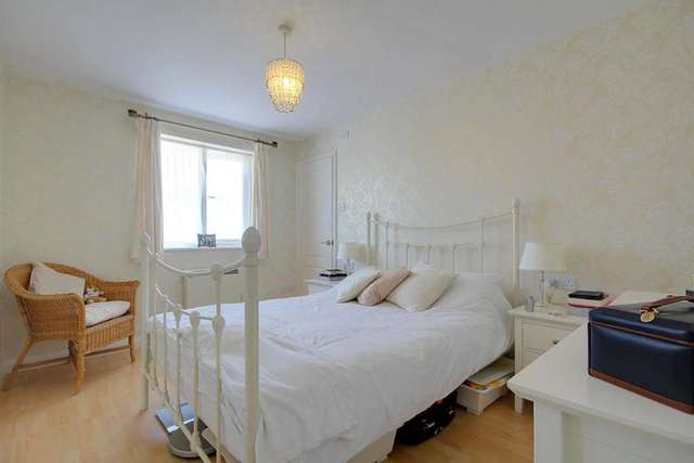  Image of 4 Bedroom Detached for sale at Berkeley Square  Hemel Hempstead, HP2 7QR