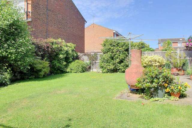  Image of 4 Bedroom Detached for sale at Berkeley Square  Hemel Hempstead, HP2 7QR