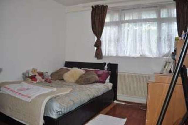  Image of 1 Bedroom Property to rent at London, SE1 5XU