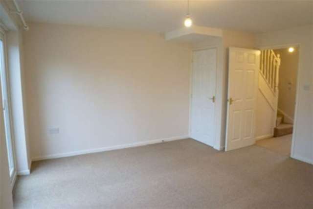  Image of 3 Bedroom Detached to rent at Biggleswade, SG18 8BH